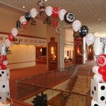 Roll-the-dice-balloon-arch2