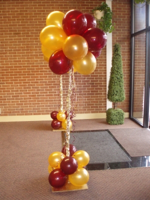 Column topiary with cluster base